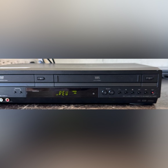 Sony SLV-D380P DVD/VCR Tunerless Progressive Scan DVD/VHS Combo Player No Remote - Picture 13 of 15